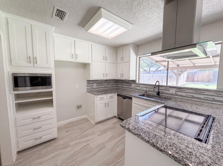 2141 Mountainview Dr - Photo 5 of 23