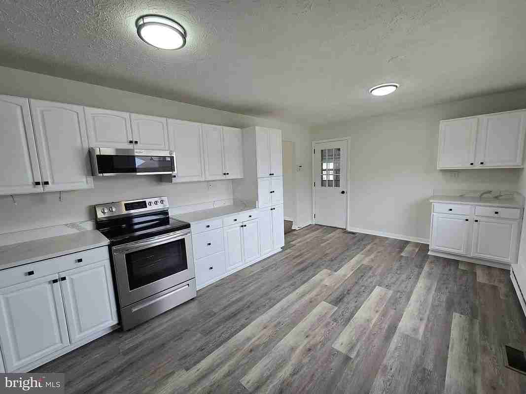 4729 Cactus Way - Photo 7 of 18