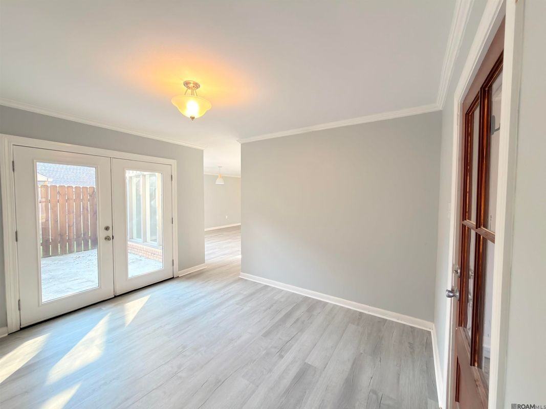 15826 New Market Dr - Photo 4 of 27