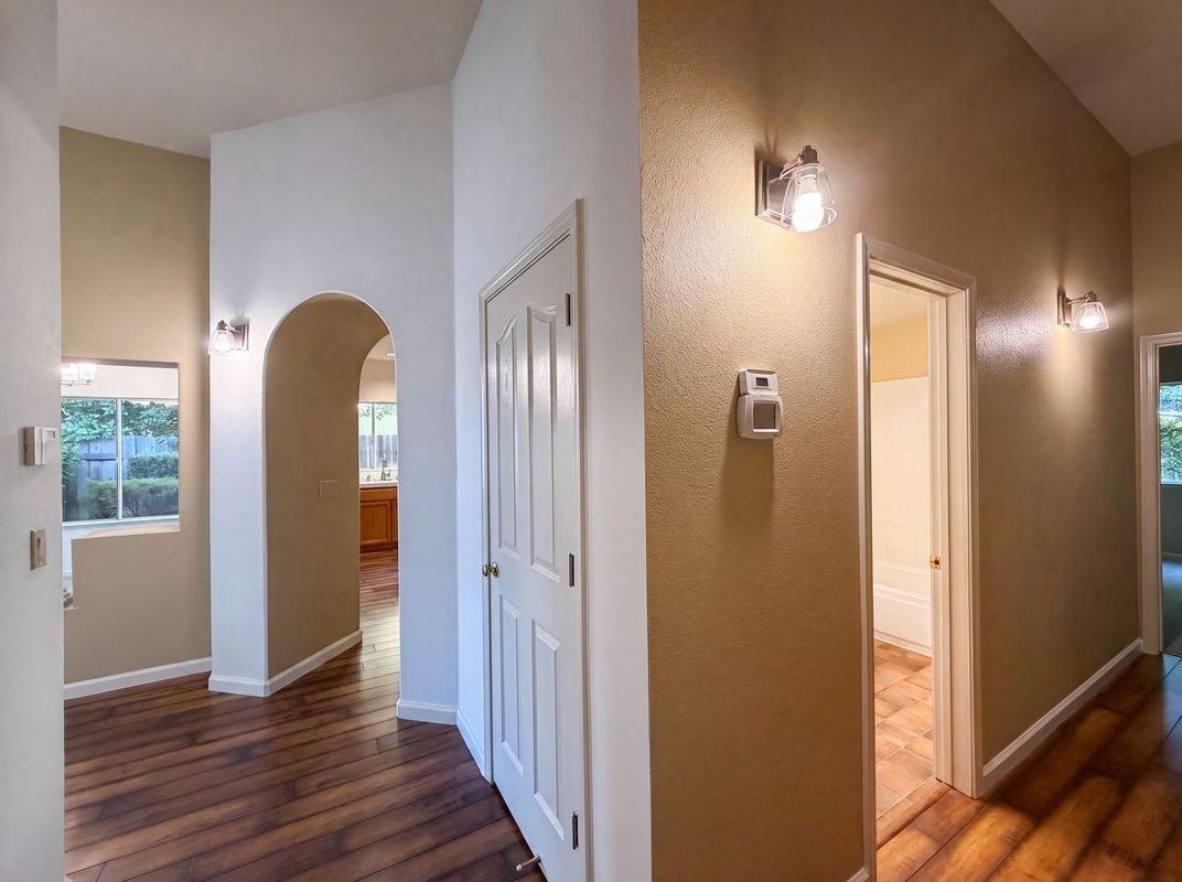 5344 Swindon Rd - Photo 4 of 39