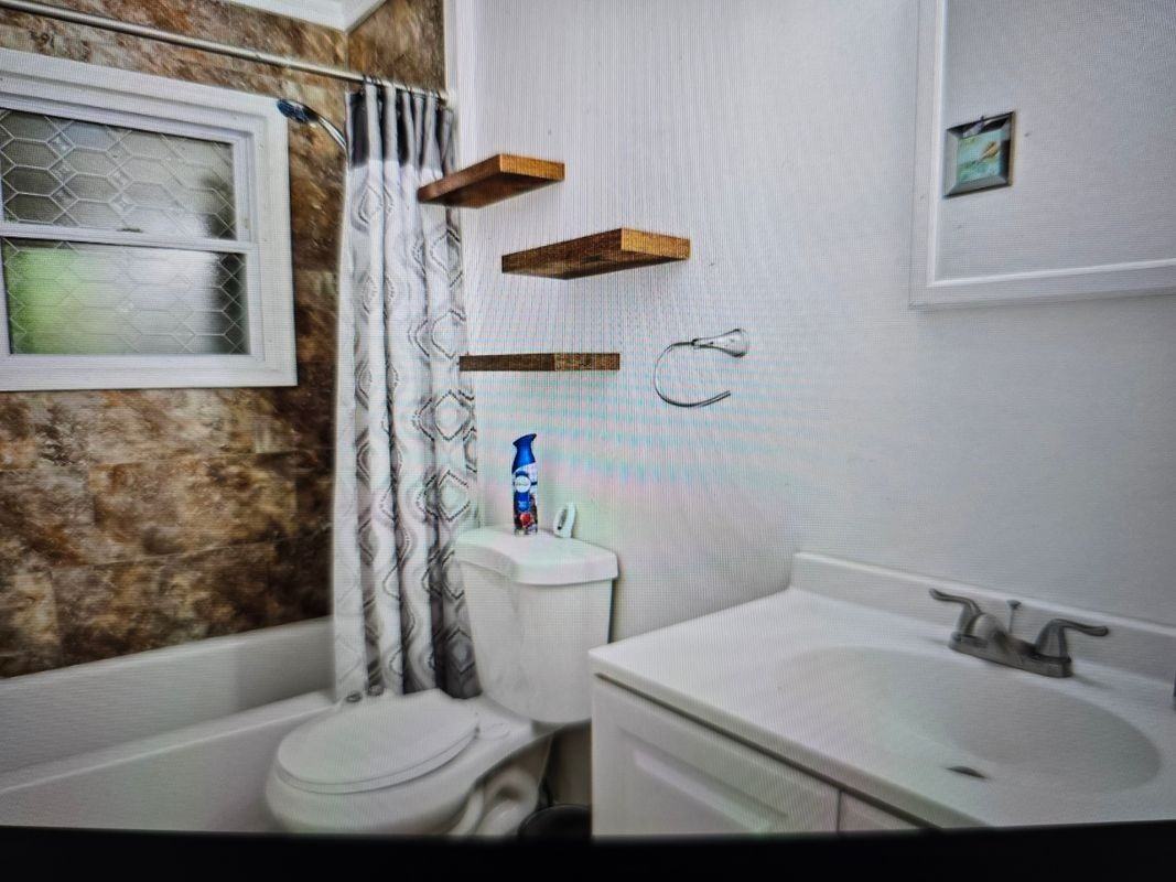 1134 Chinaberry Ln - Photo 7 of 10