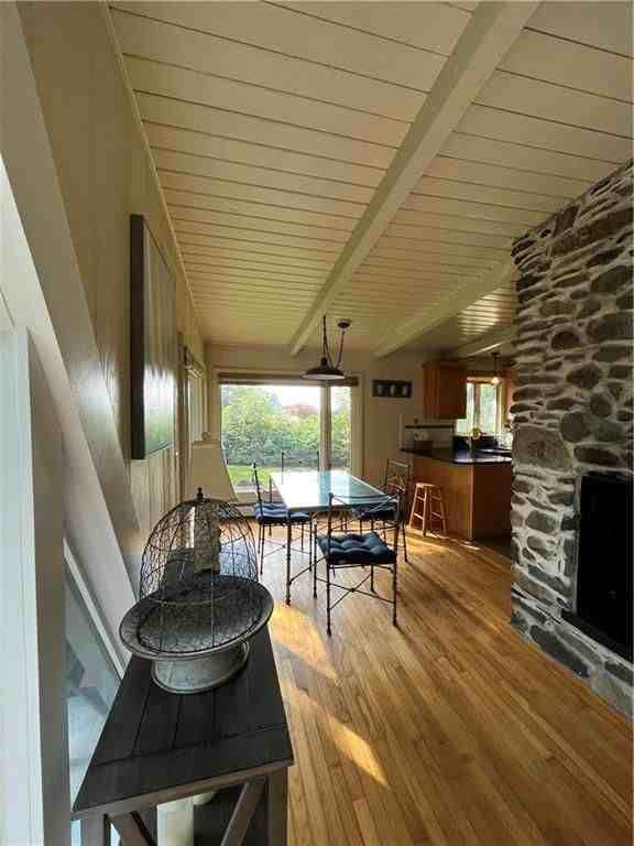 14 Buoy St - Photo 4 of 29