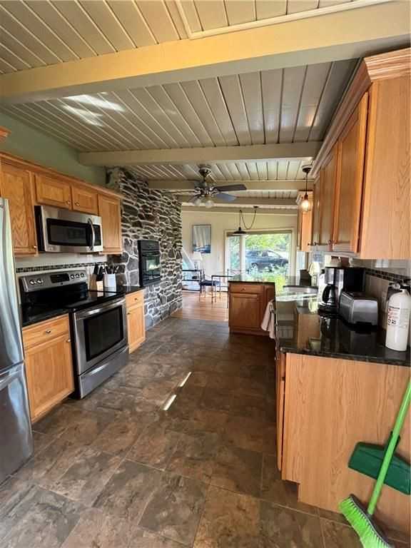 14 Buoy St - Photo 5 of 29