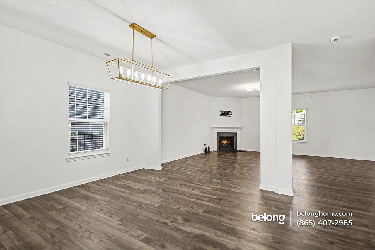 12145 Lillibridge Crossing Ln - Photo 7 of 28