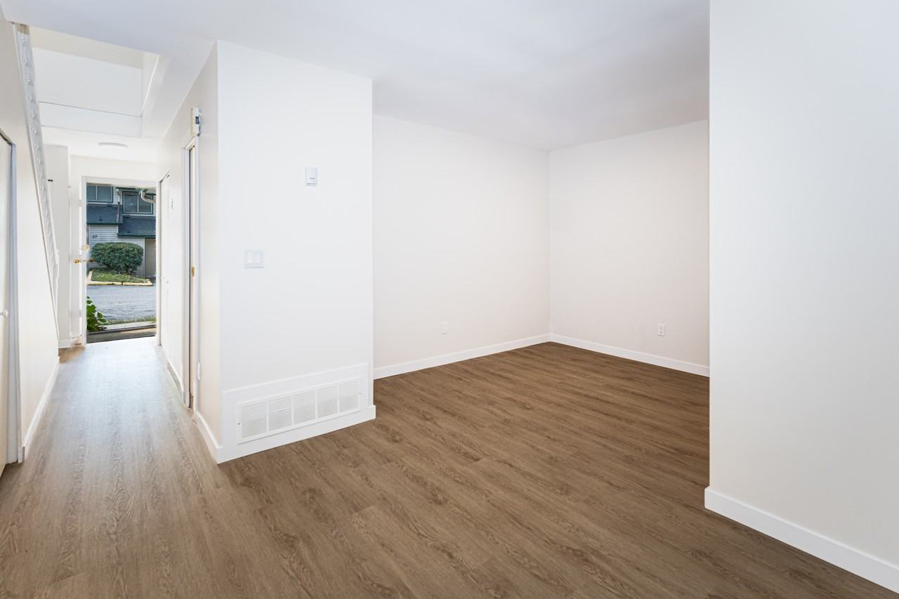 Abbey Glenn Townhomes - Cedar - Photo 5 of 11