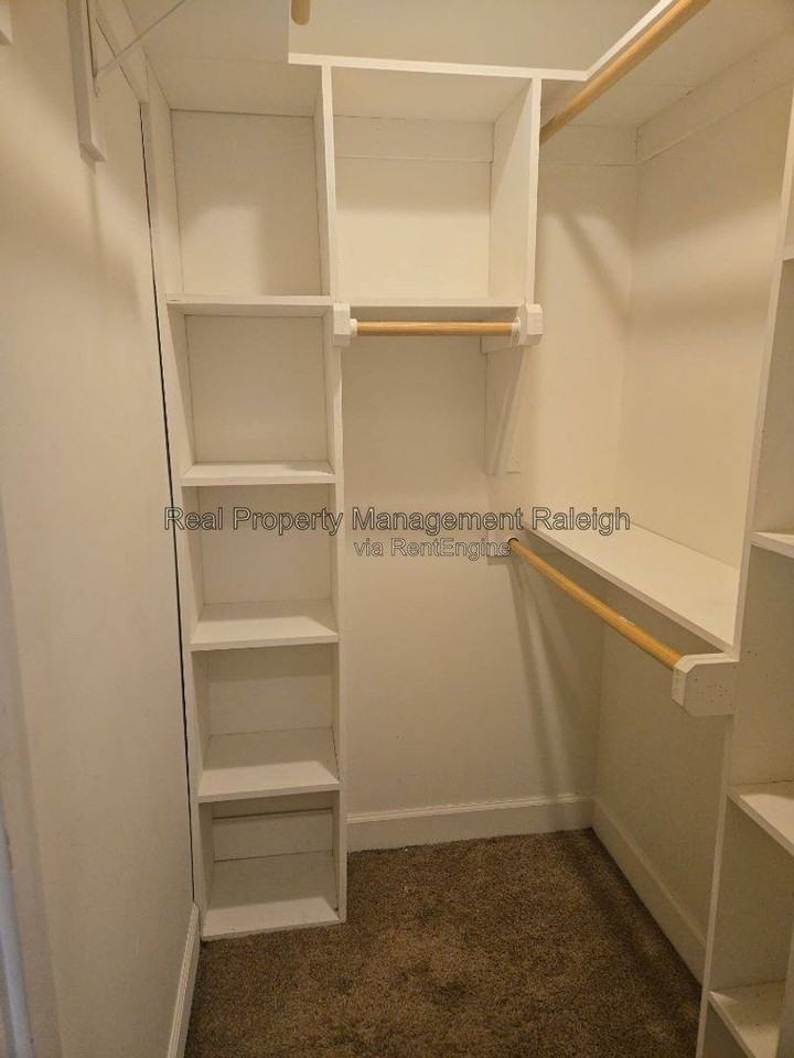2607 Dwight Pl - Photo 7 of 14