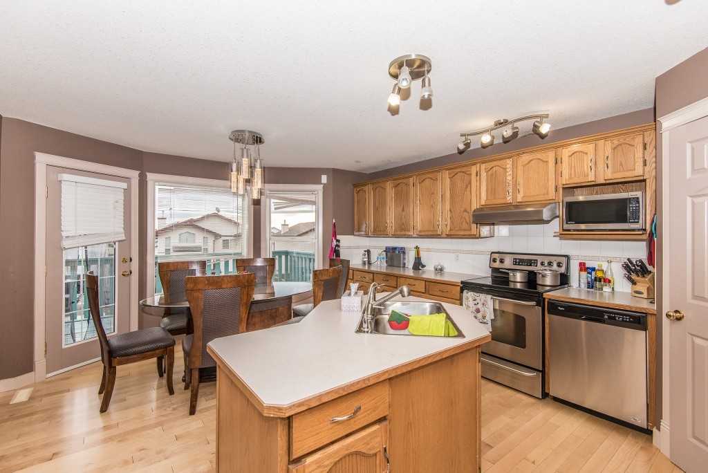 131 Tuscarora Mews Nw - Photo 2 of 14