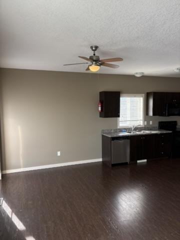 902 10 St - Photo 3 of 21