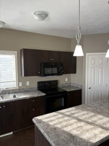 902 10 St - Photo 4 of 21