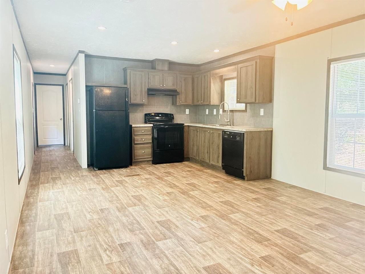 754 Skylark Ln - Photo 3 of 20