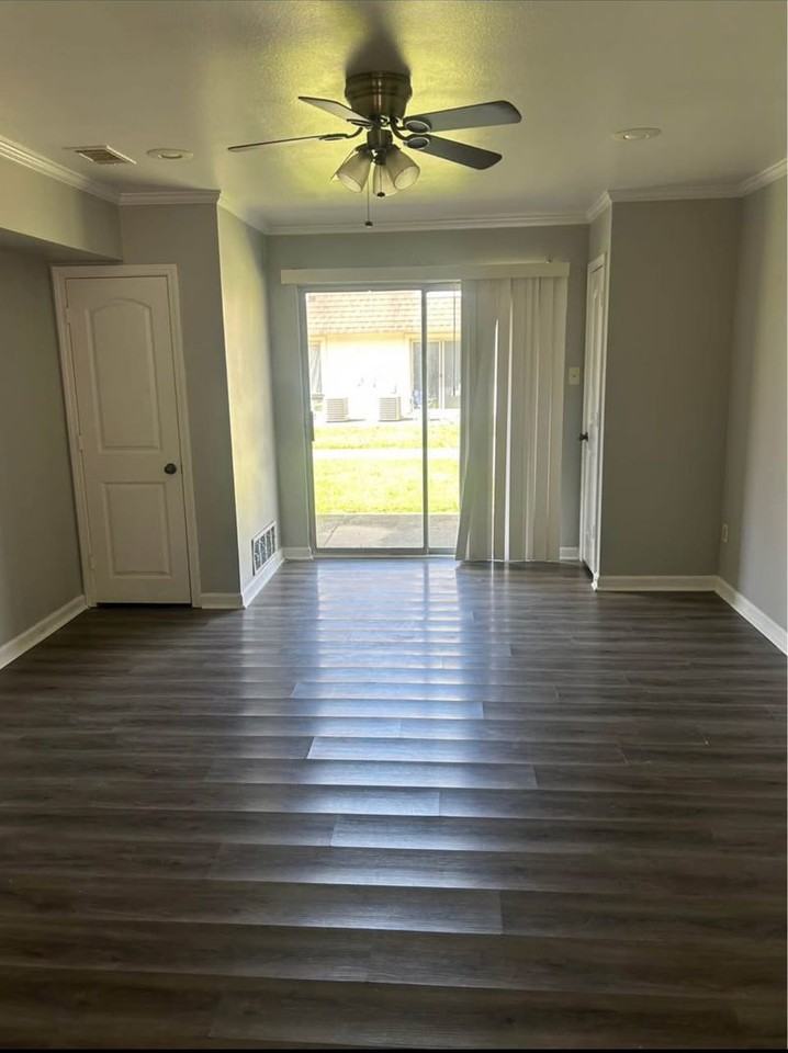 Stunning Townhome! 7718 S Street - Photo 5 of 11