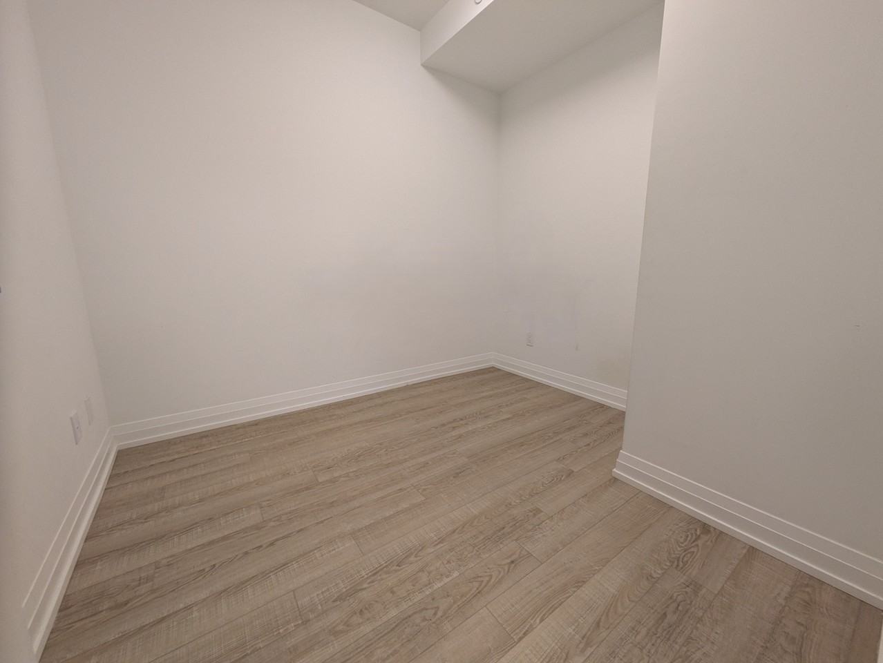 286 Main St #1606 - Photo 6 of 30