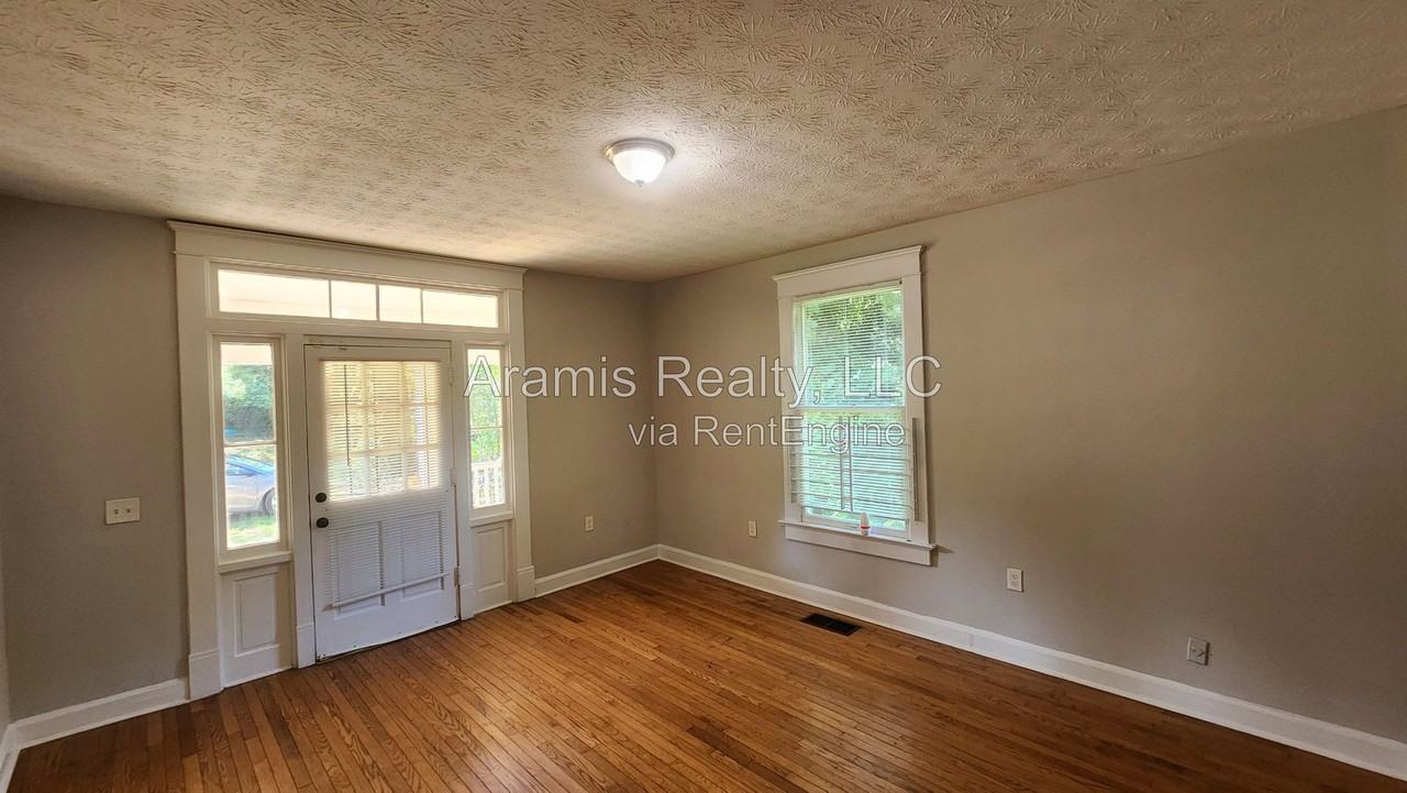 56 Polar Rock Rd Sw - Photo 2 of 11