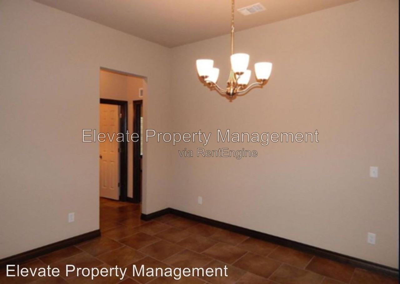 10809 Nw 23rd Ter - Photo 4 of 28