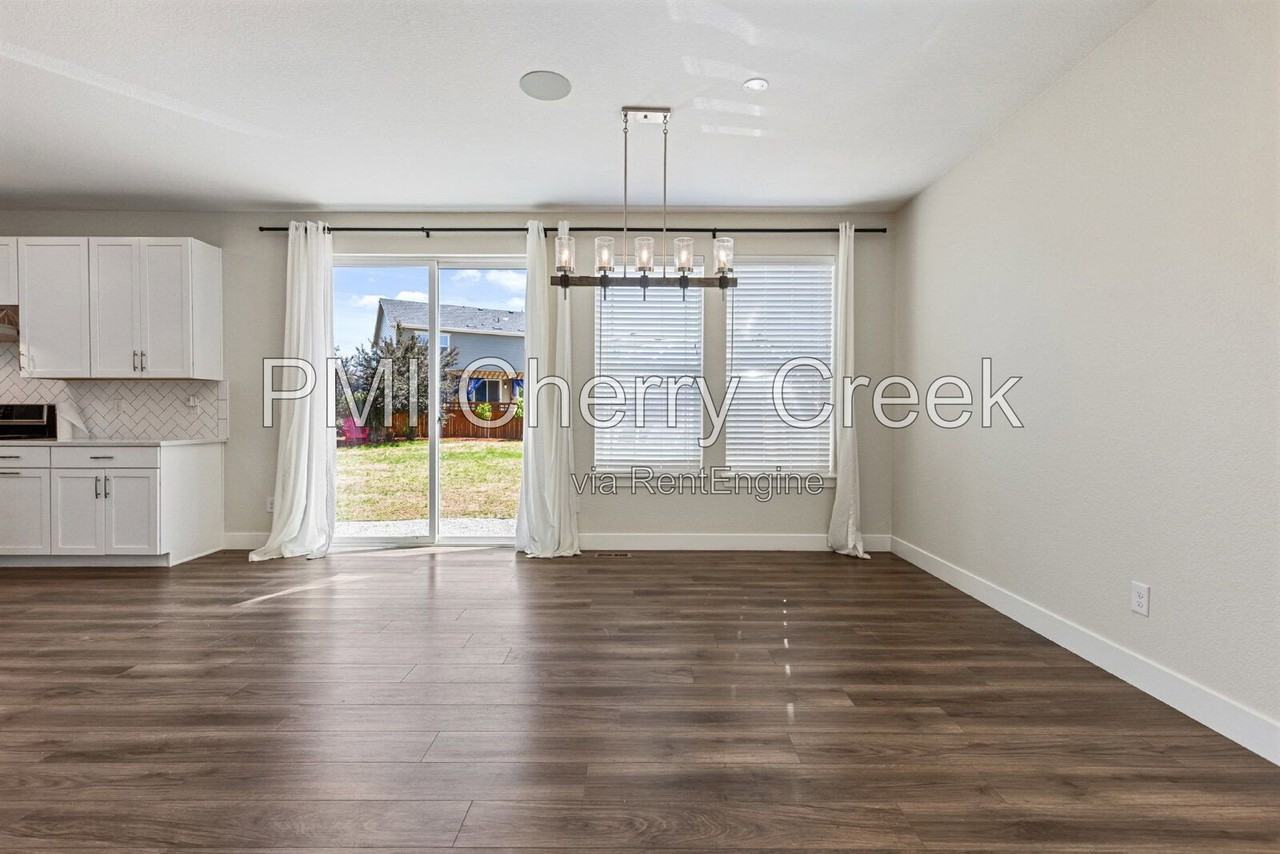 5948 Odessa St - Photo 5 of 38