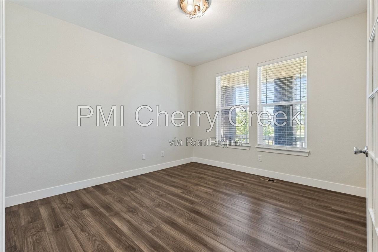 5948 Odessa St - Photo 7 of 38