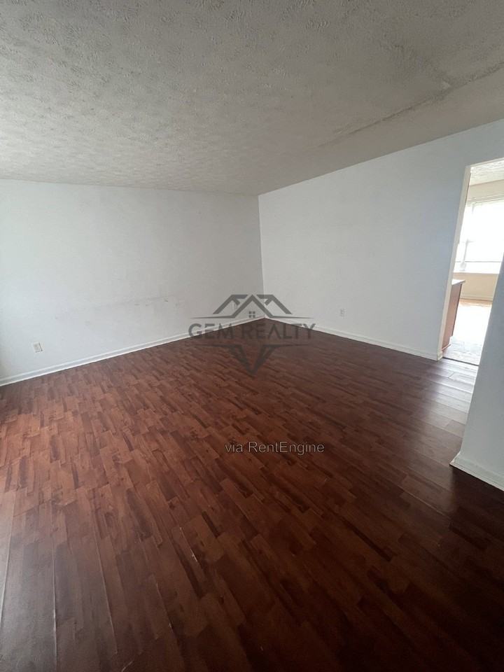 9824 Coventry Creek Dr - Photo 3 of 25