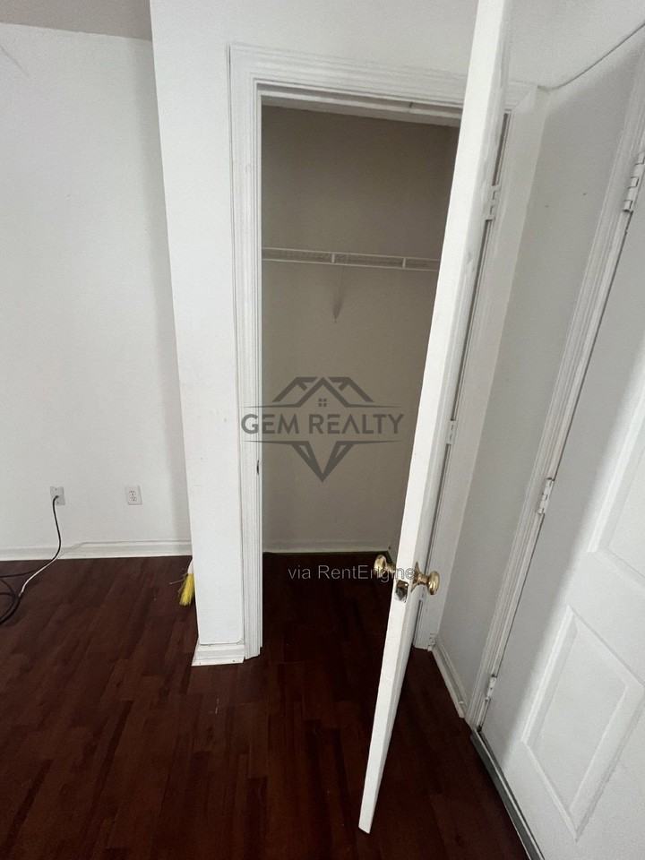 9824 Coventry Creek Dr - Photo 6 of 25