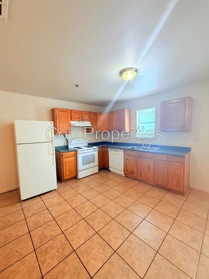 6701 Brothers Ln - Photo 5 of 13