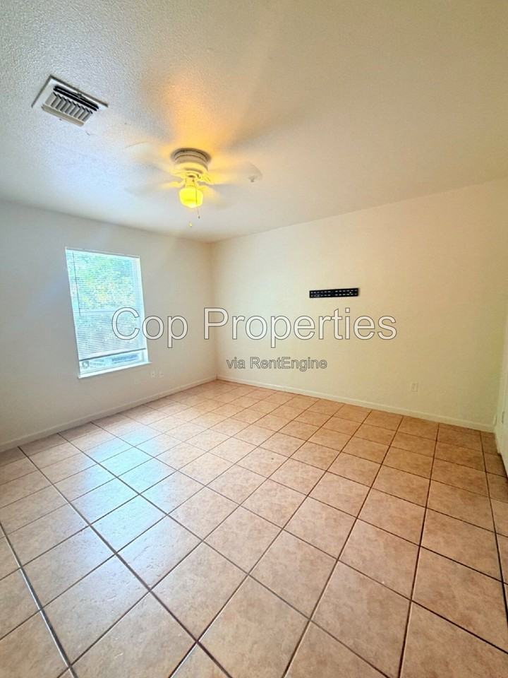 6701 Brothers Ln - Photo 7 of 13