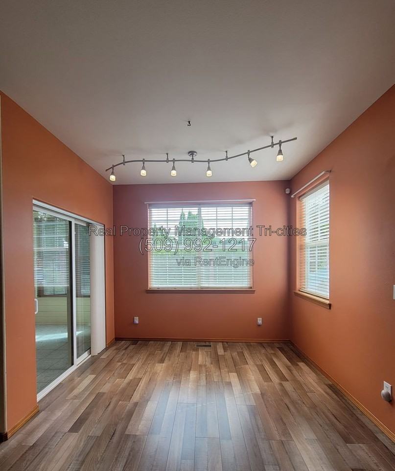 4111 Joshua Dr - Photo 7 of 24