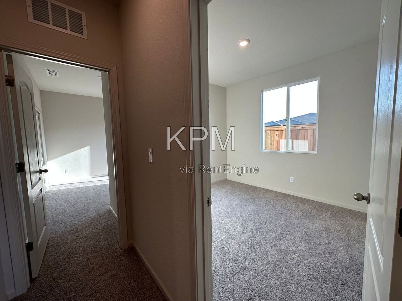 10012 Rimo Ln - Photo 7 of 44