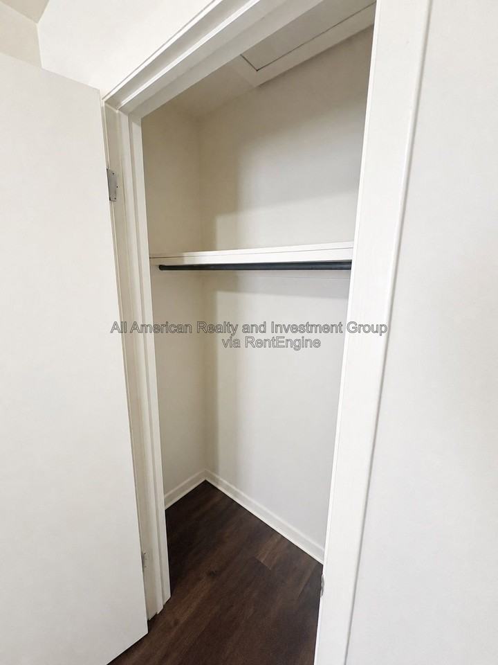 818 Lark St #4 - Photo 7 of 10