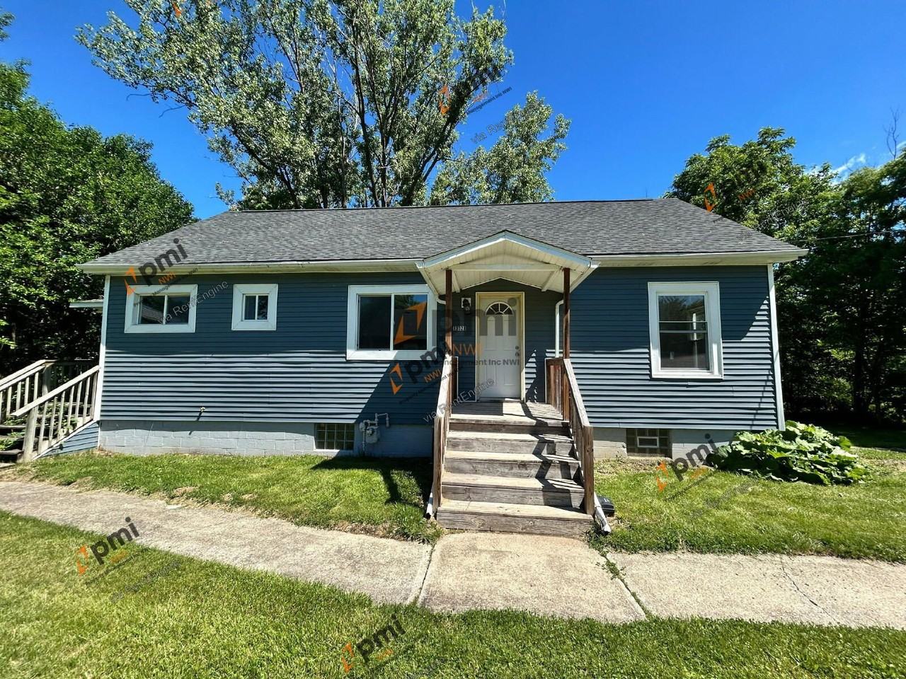 13328 Edison St - Photo 2 of 17