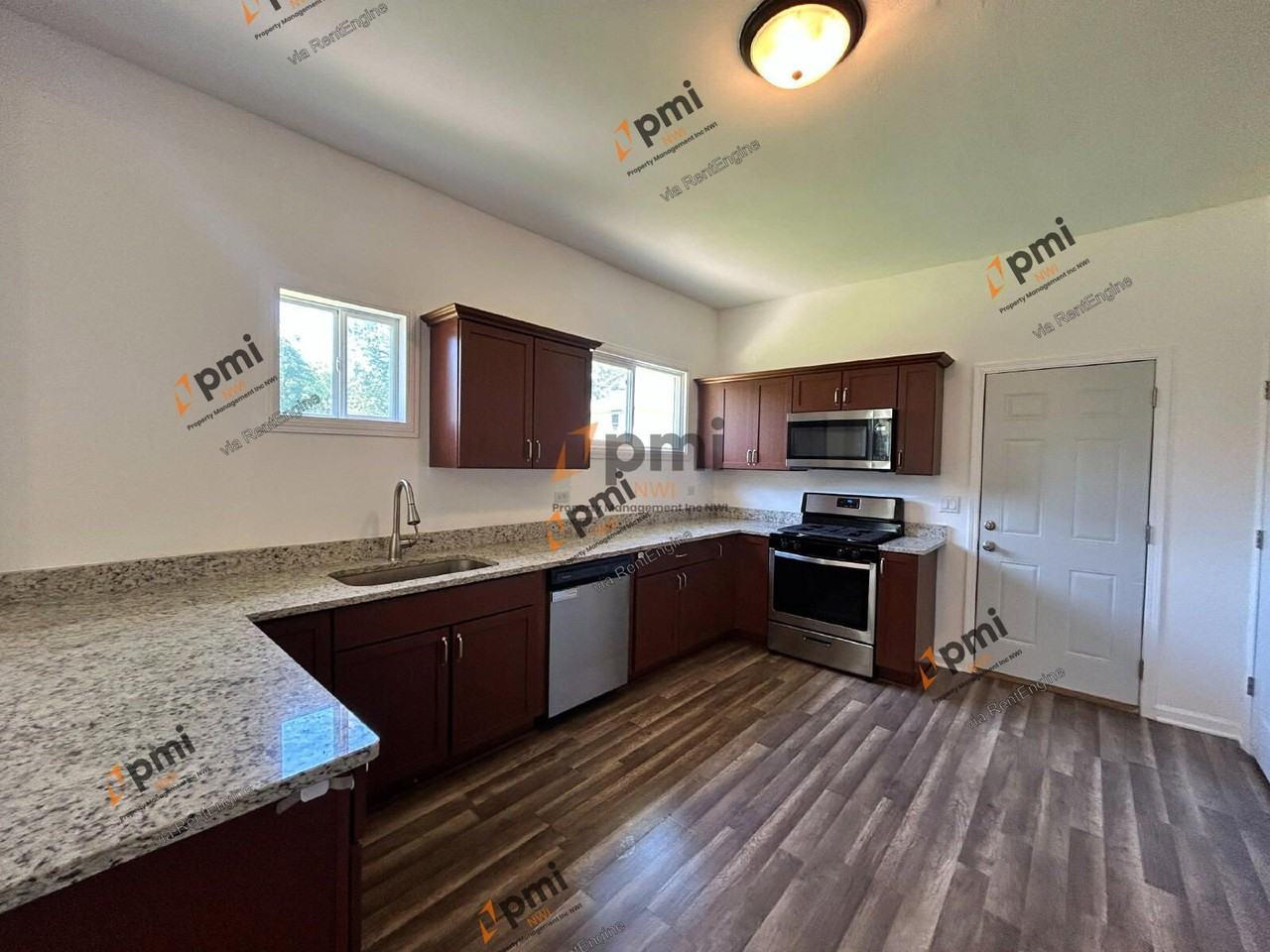 13328 Edison St - Photo 6 of 17