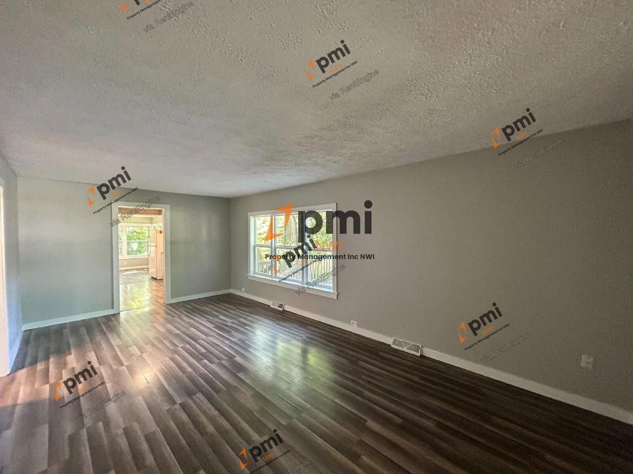 14725 Bryan St - Photo 7 of 27