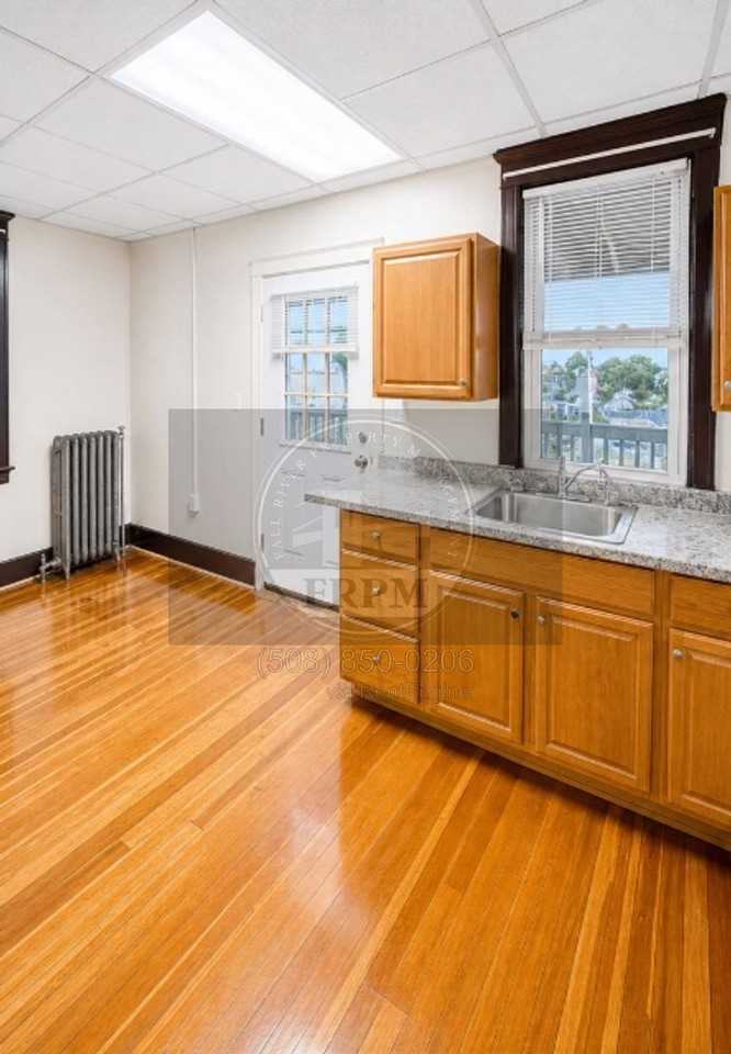 244 Osborn St #4 - Photo 6 of 23