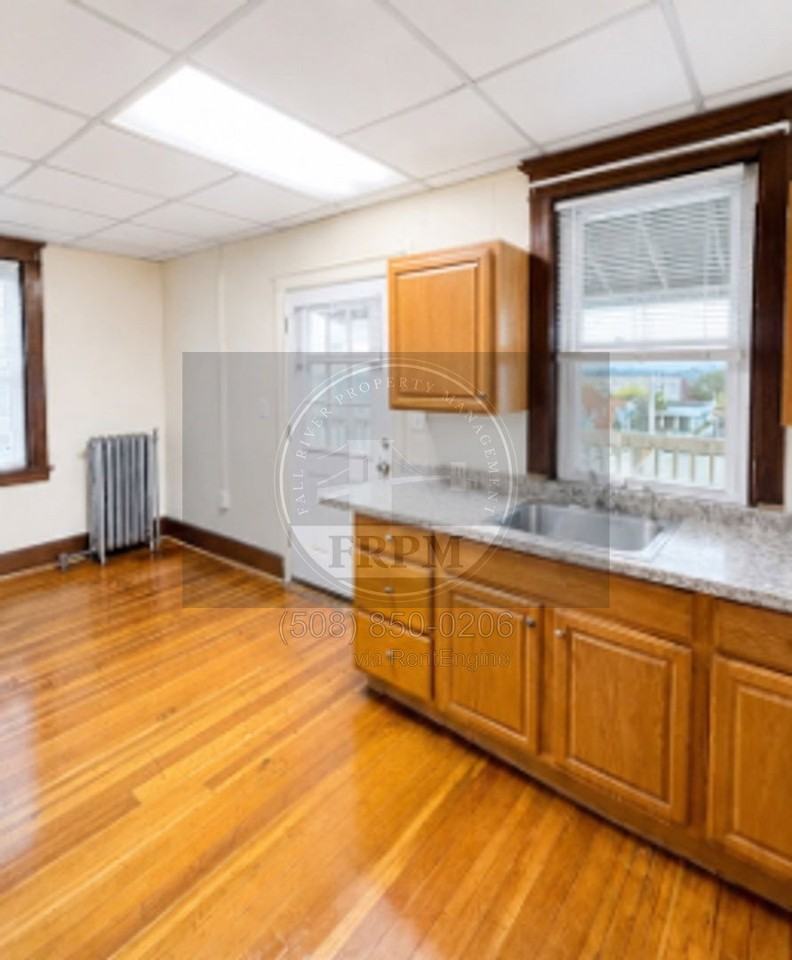 244 Osborn St #4 - Photo 7 of 23