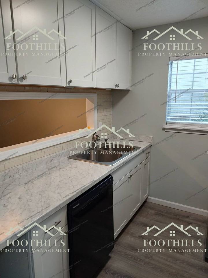 4326 Old Mill Rd - Photo 6 of 17