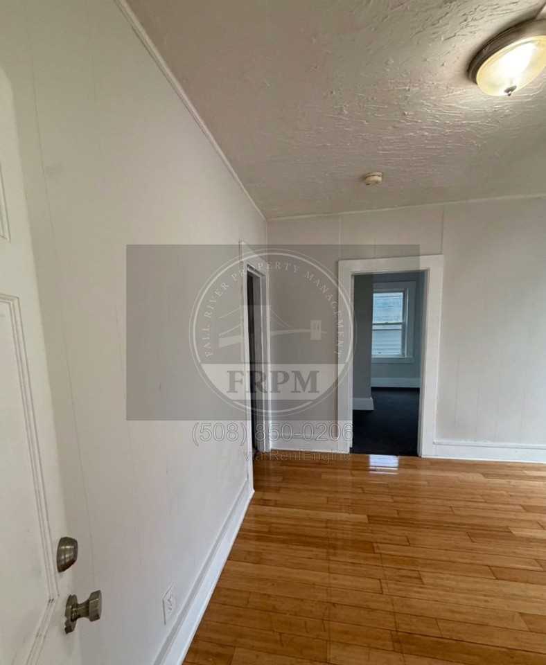 441 Rivet St #2E - Photo 7 of 17