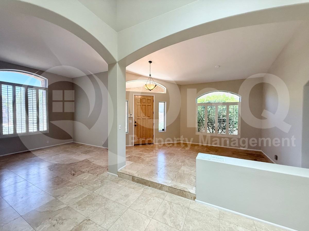 6064 W Irma Ln - Photo 7 of 29