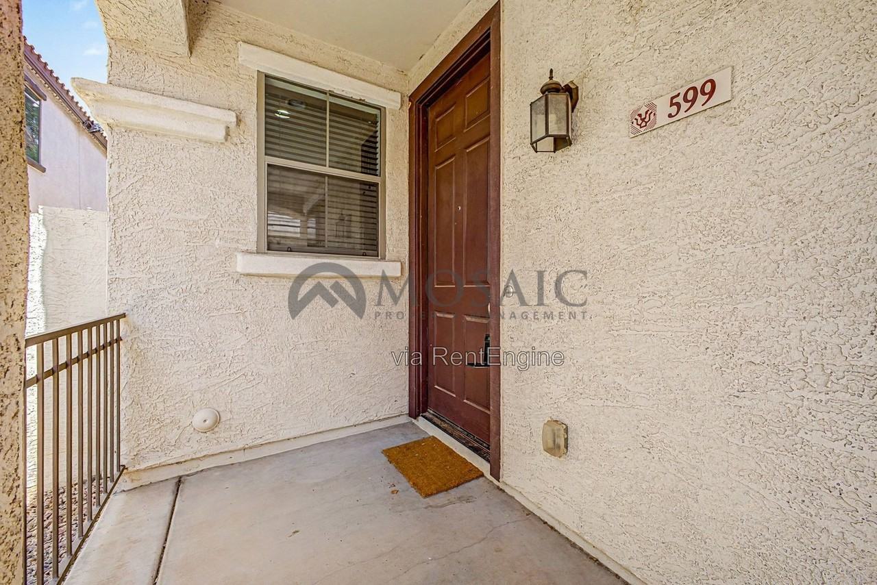 599 S Buena Vista Ct - Photo 5 of 36