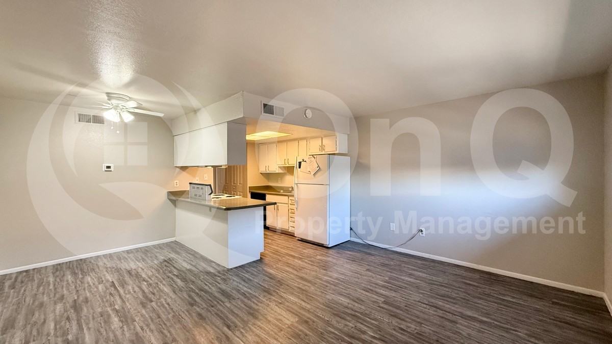 3004 E Waltann Ln #8 - Photo 4 of 23