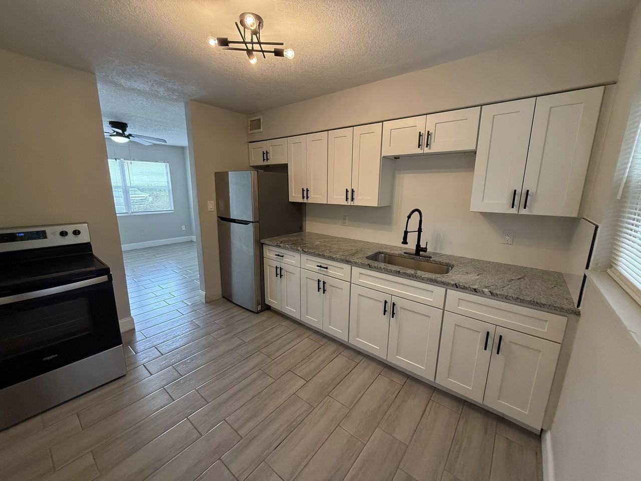 2112 9th Ave N #1 - Photo 2 of 11