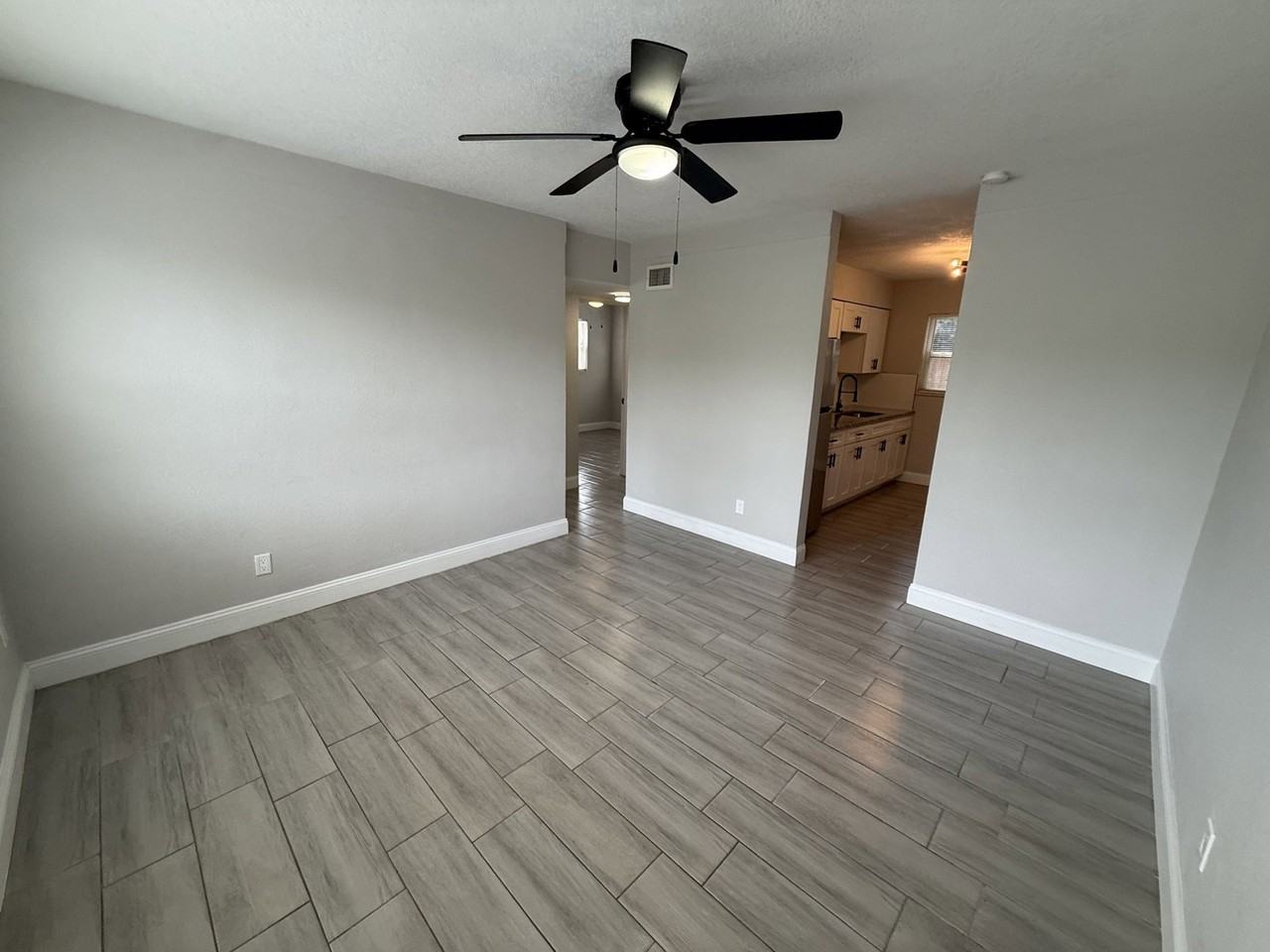 2112 9th Ave N #1 - Photo 4 of 11
