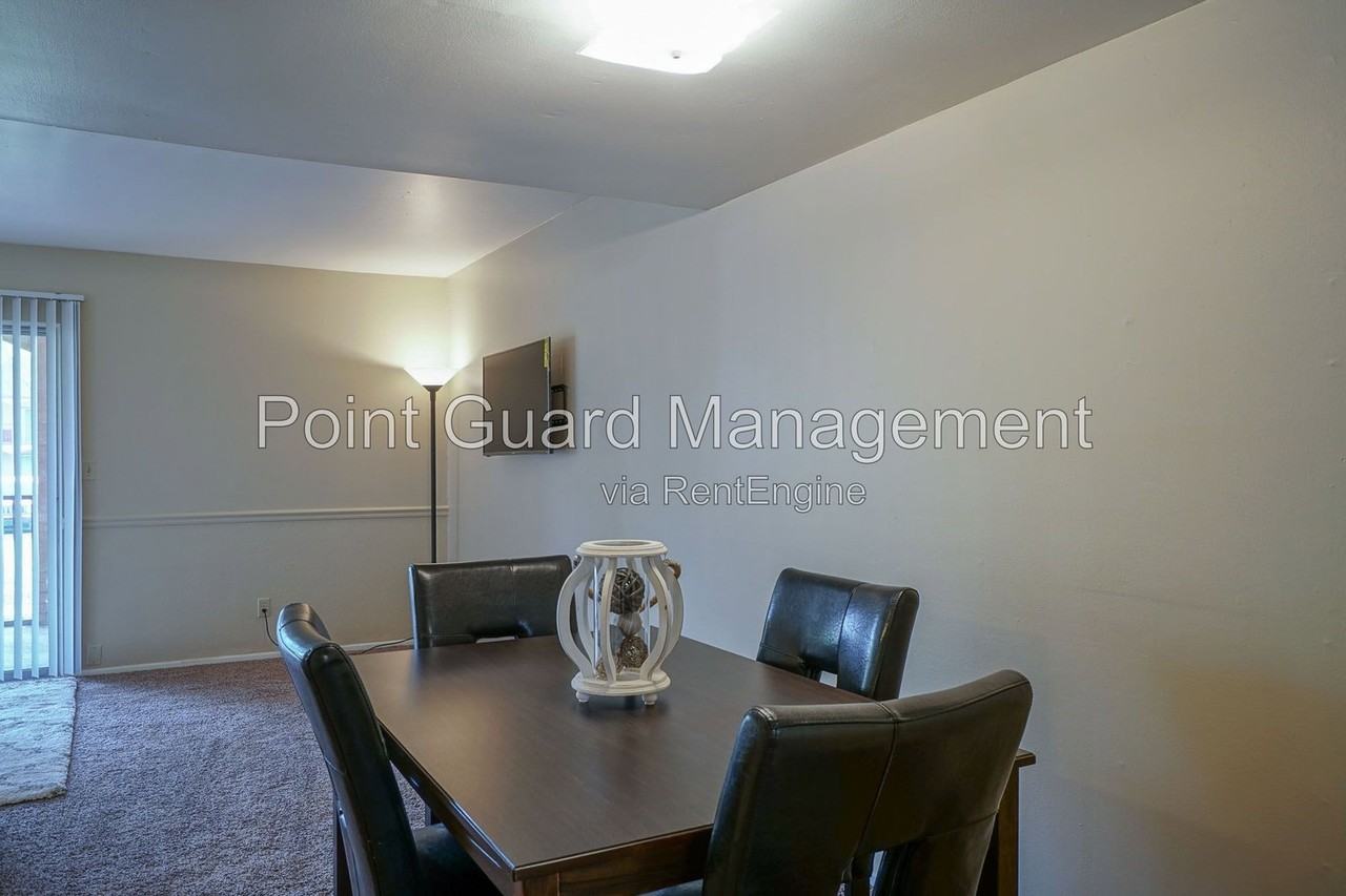 1509 Oxford Pl #9 - Photo 5 of 17