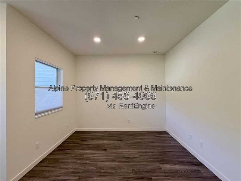 1524 Ne 40th Ave #203 - Photo 3 of 18