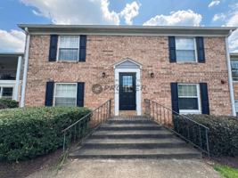 featured image of 925 Cleveland St