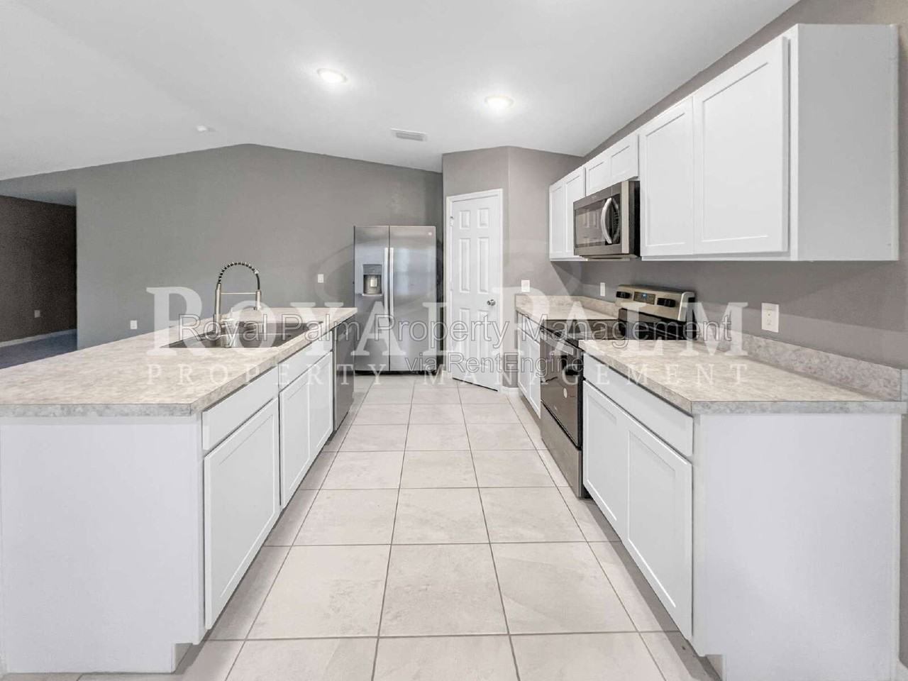 3107 35th St W - Photo 6 of 47