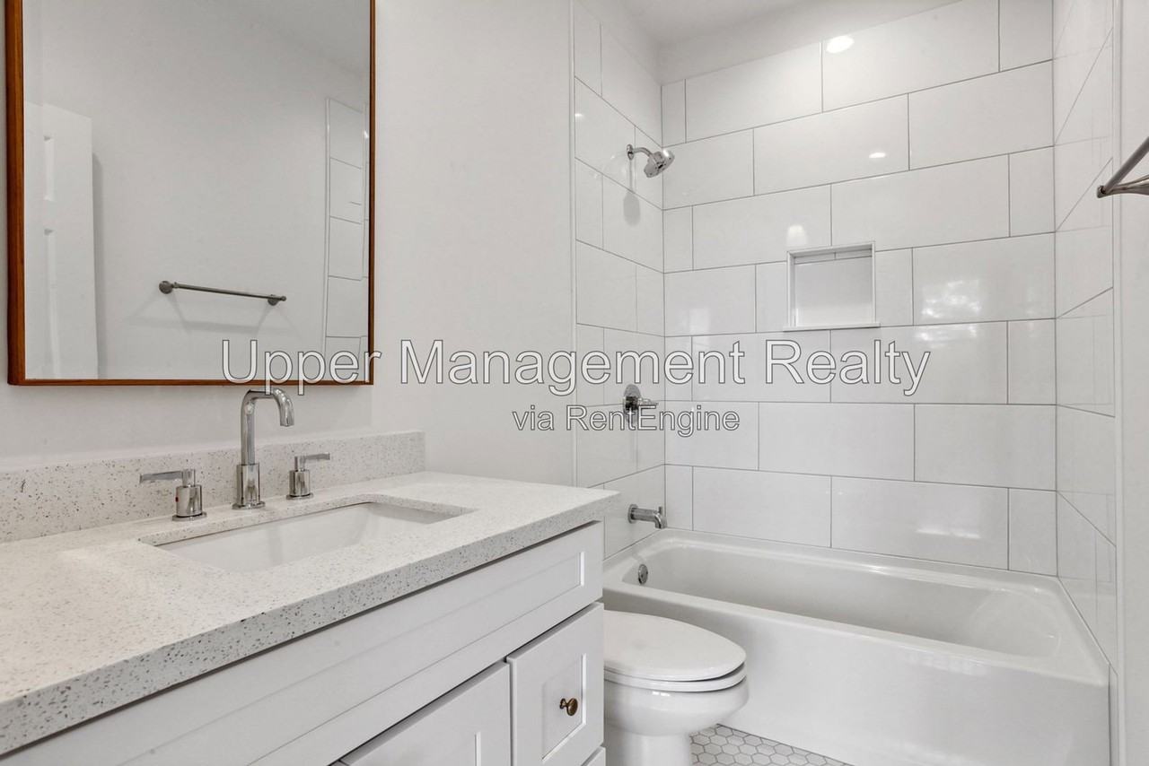 2727 3rd St #2727 - Photo 6 of 11