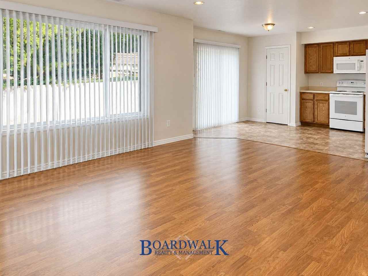 582 N Redwood Rd #2 - Photo 4 of 20