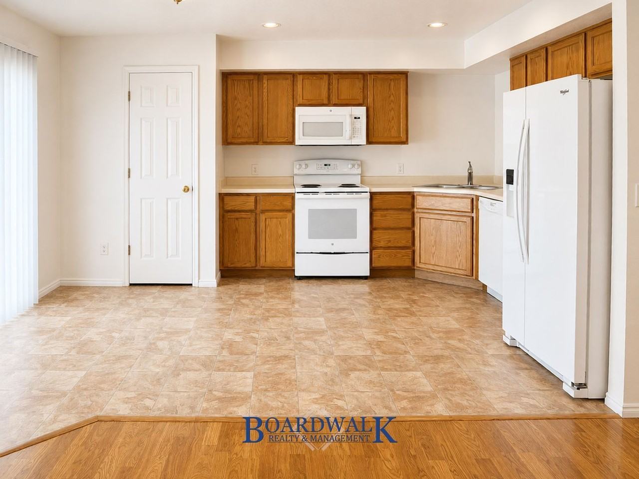 582 N Redwood Rd #2 - Photo 5 of 20