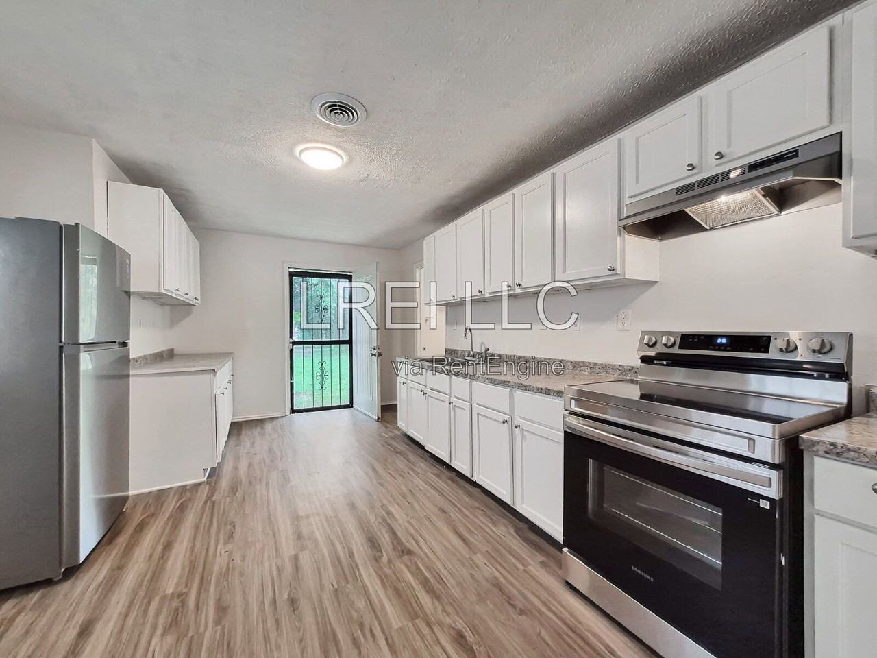 1710 Gallagher St - Photo 7 of 12