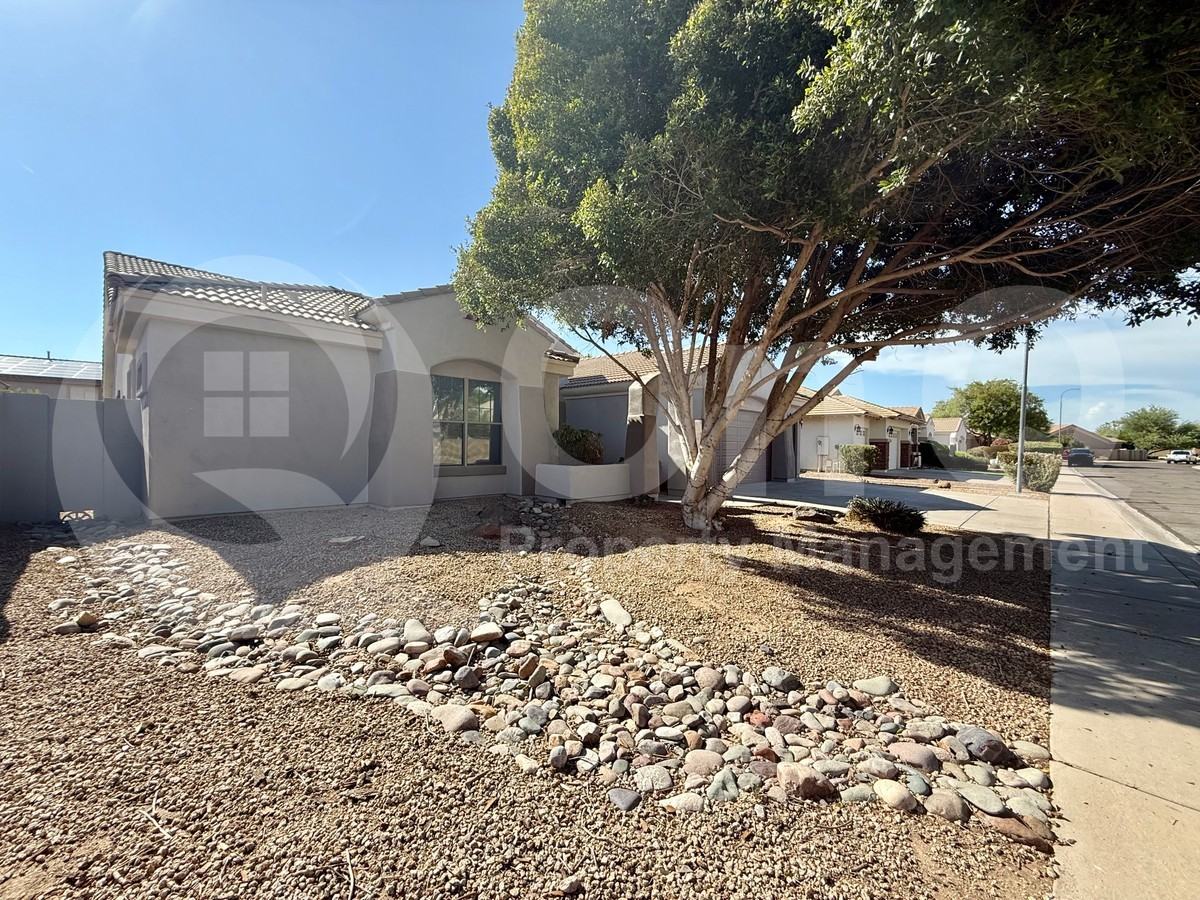 3630 S Velero St - Photo 3 of 27