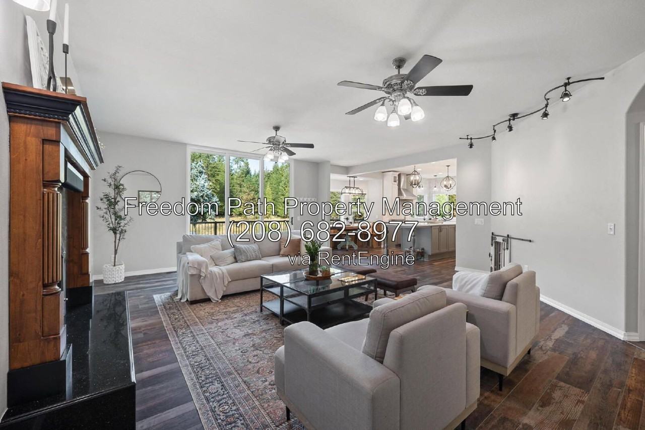 3825 E English Point Rd - Photo 7 of 46