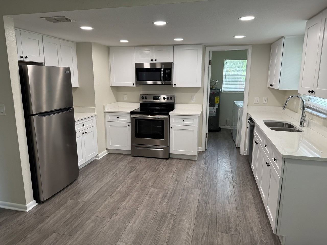 2772 63rd Ter N #B - Photo 3 of 12